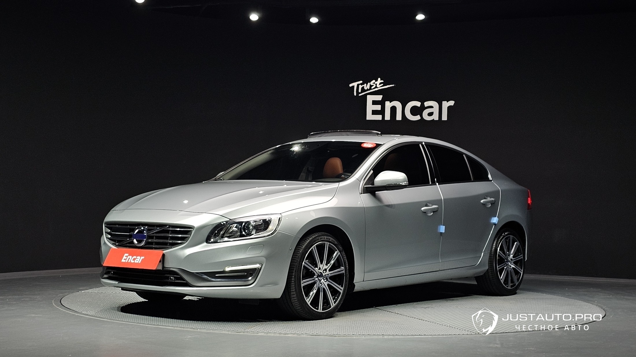 Автомобиль Volvo S60