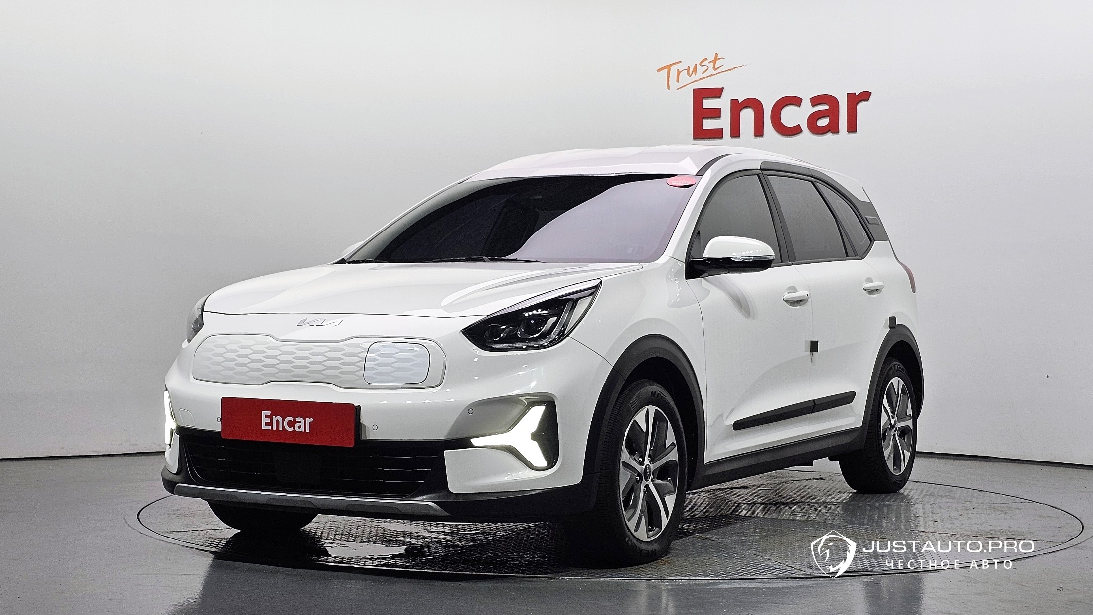 Автомобиль Kia Niro