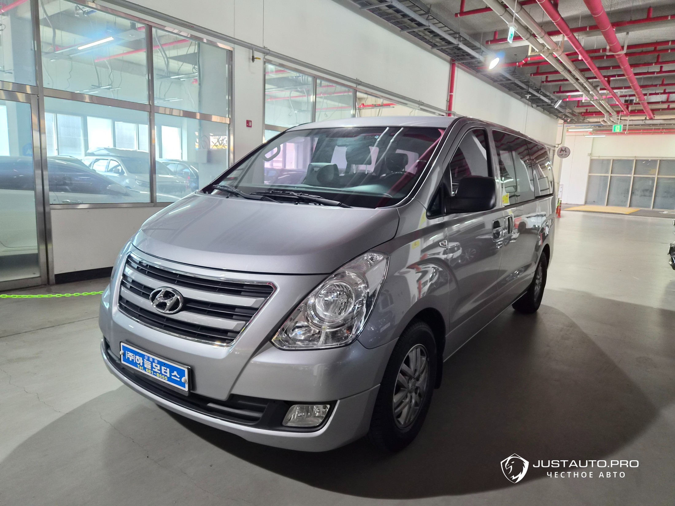 Автомобиль Hyundai Starex