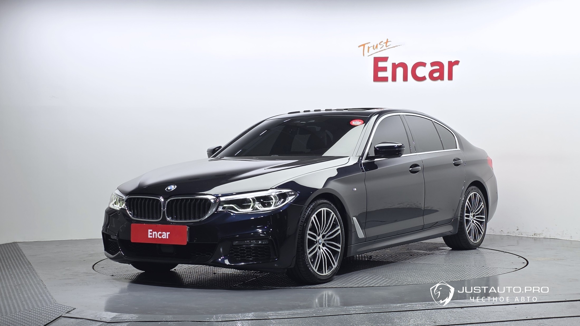 Автомобиль BMW 5-Series