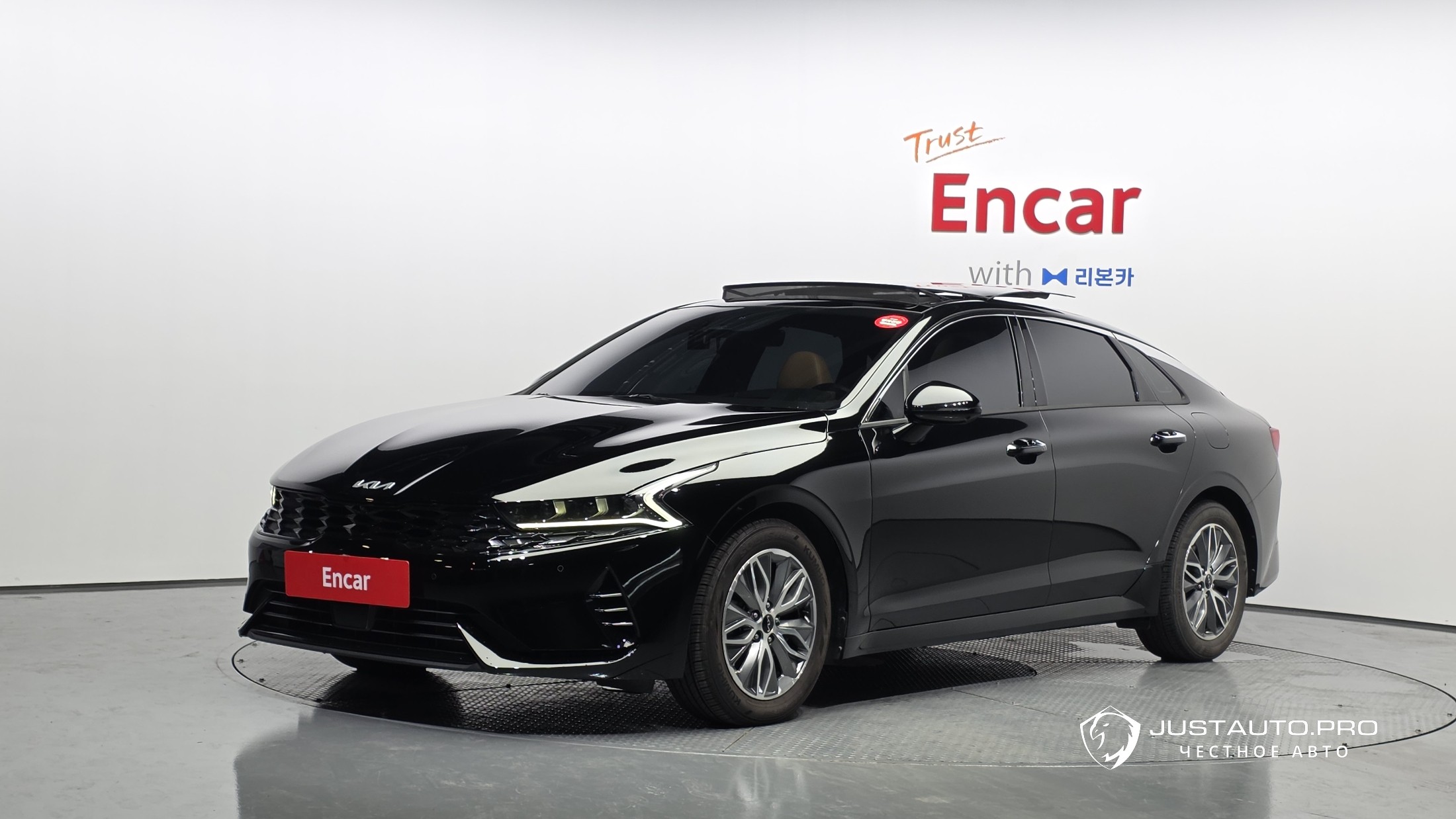 Автомобиль Kia K5