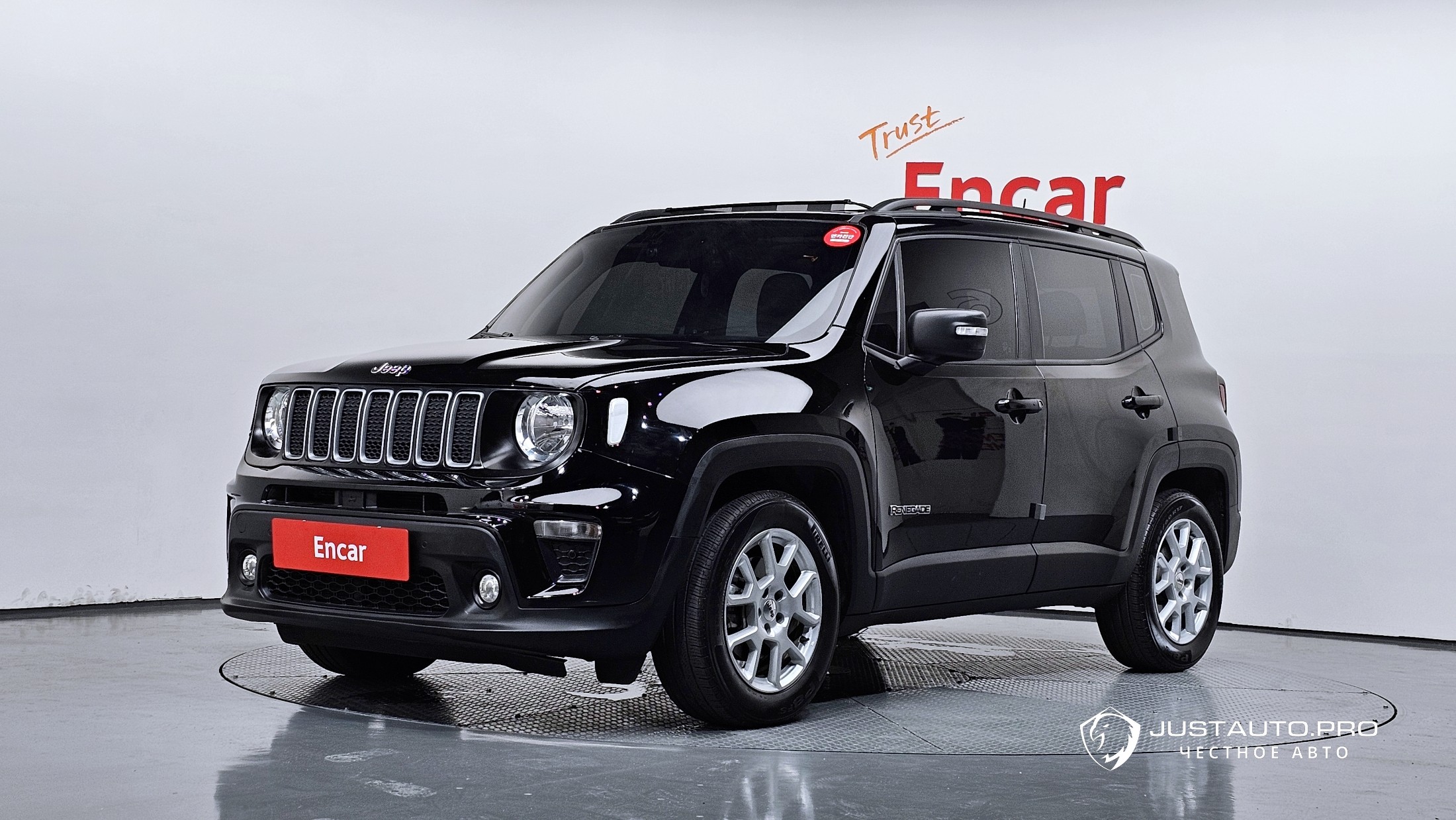 Автомобиль Jeep Renegade
