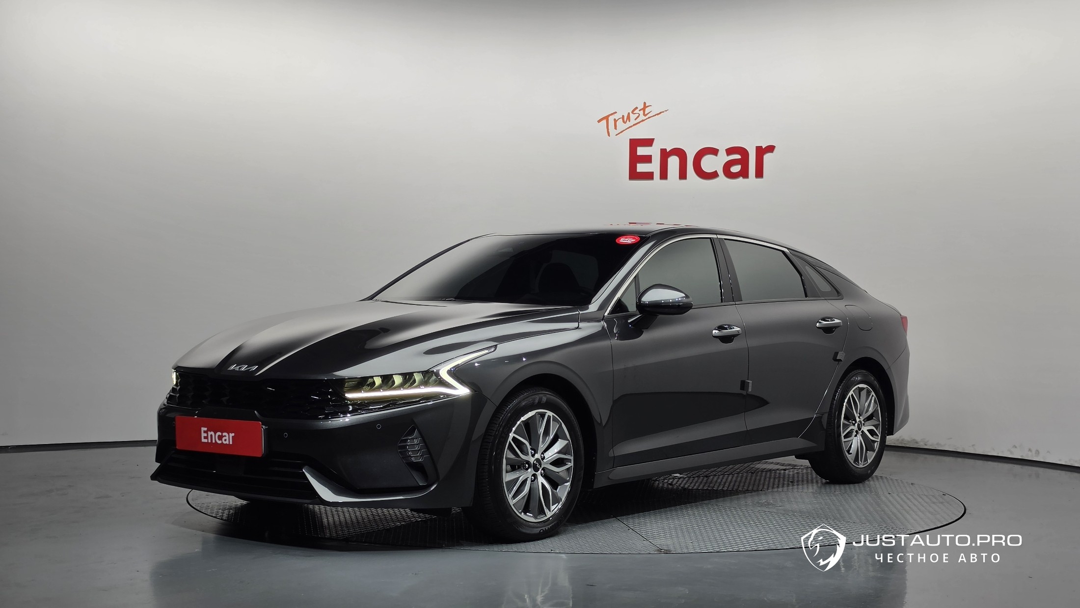 Автомобиль Kia K5