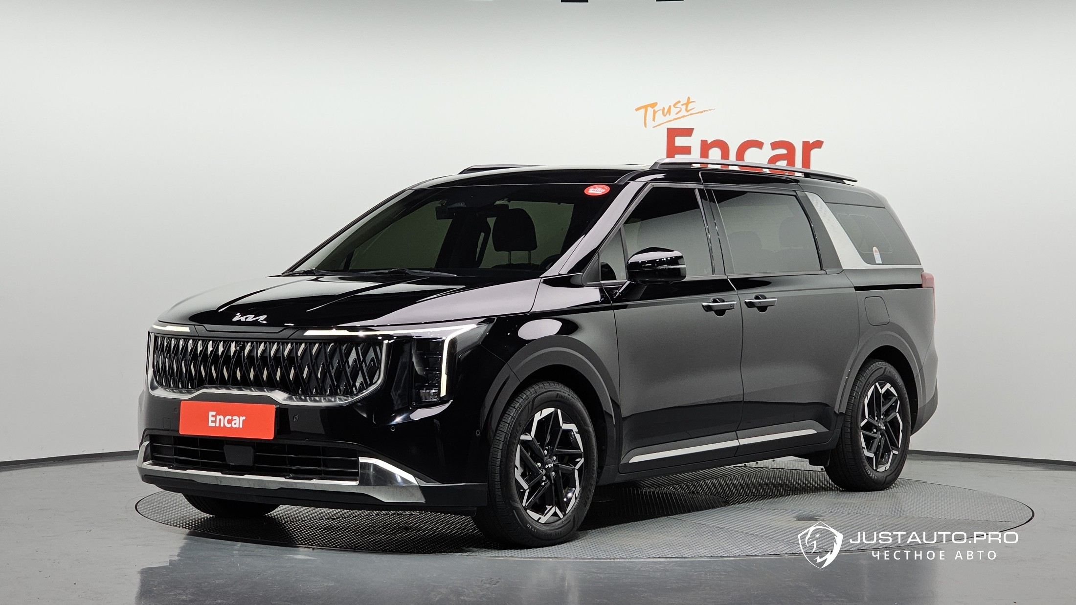 Автомобиль Kia Canival