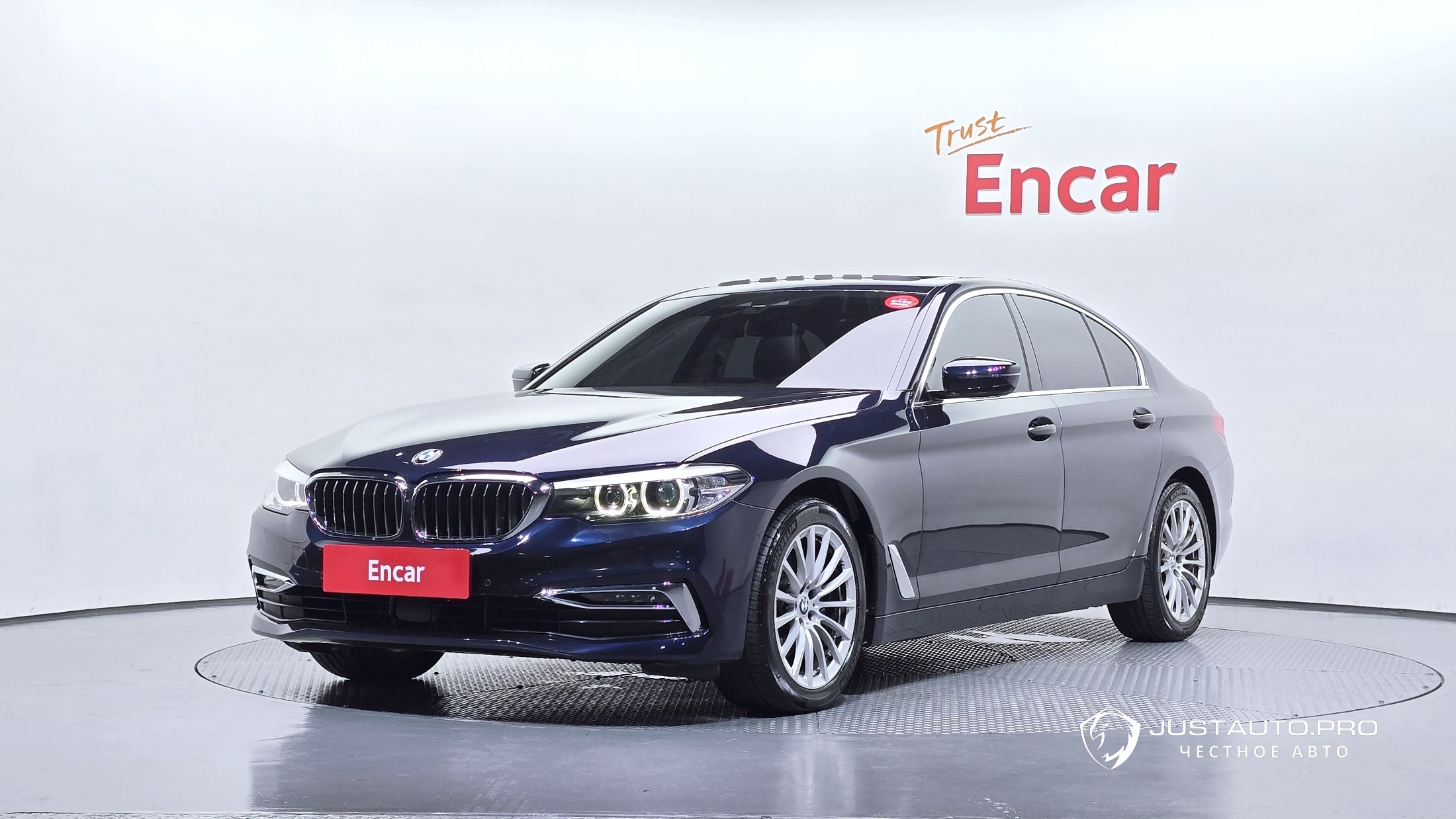 Автомобиль BMW 5-Series
