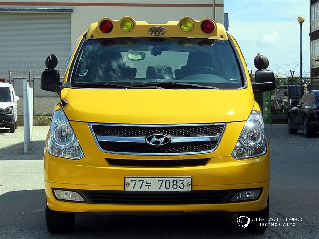 Автомобиль Hyundai Starex