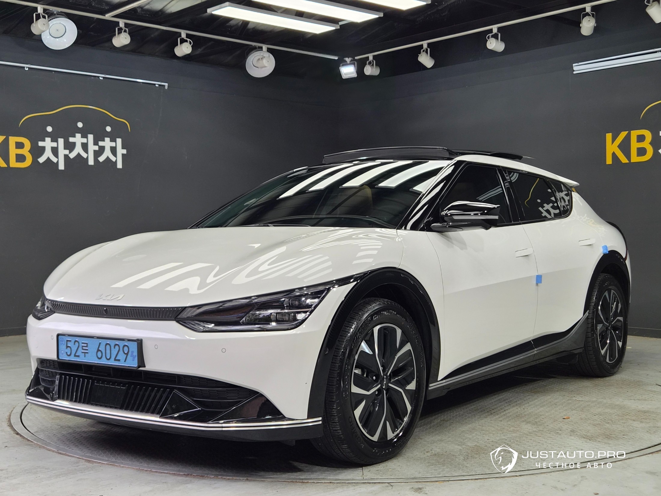 Автомобиль Kia EV6