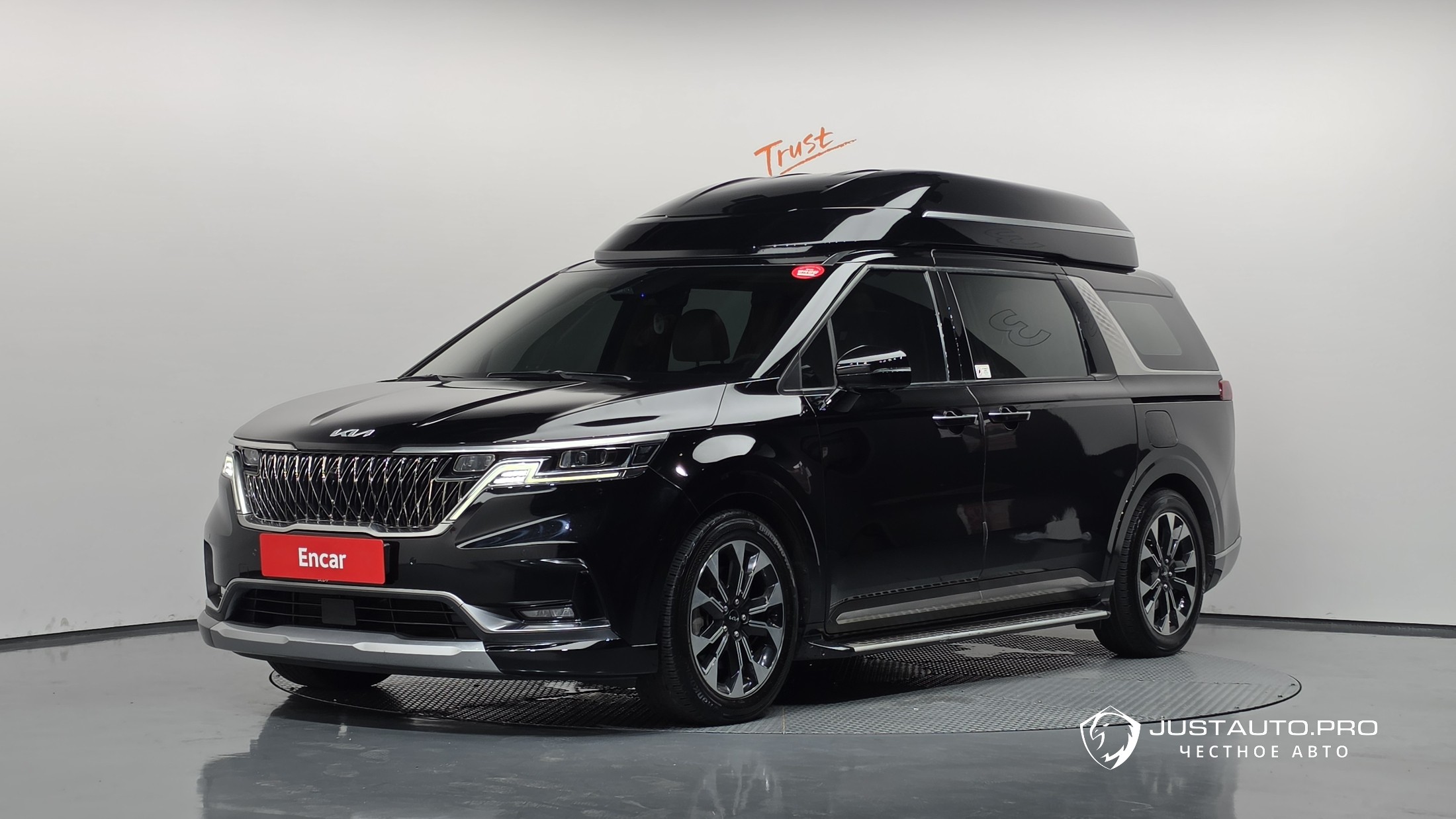 Автомобиль Kia Canival