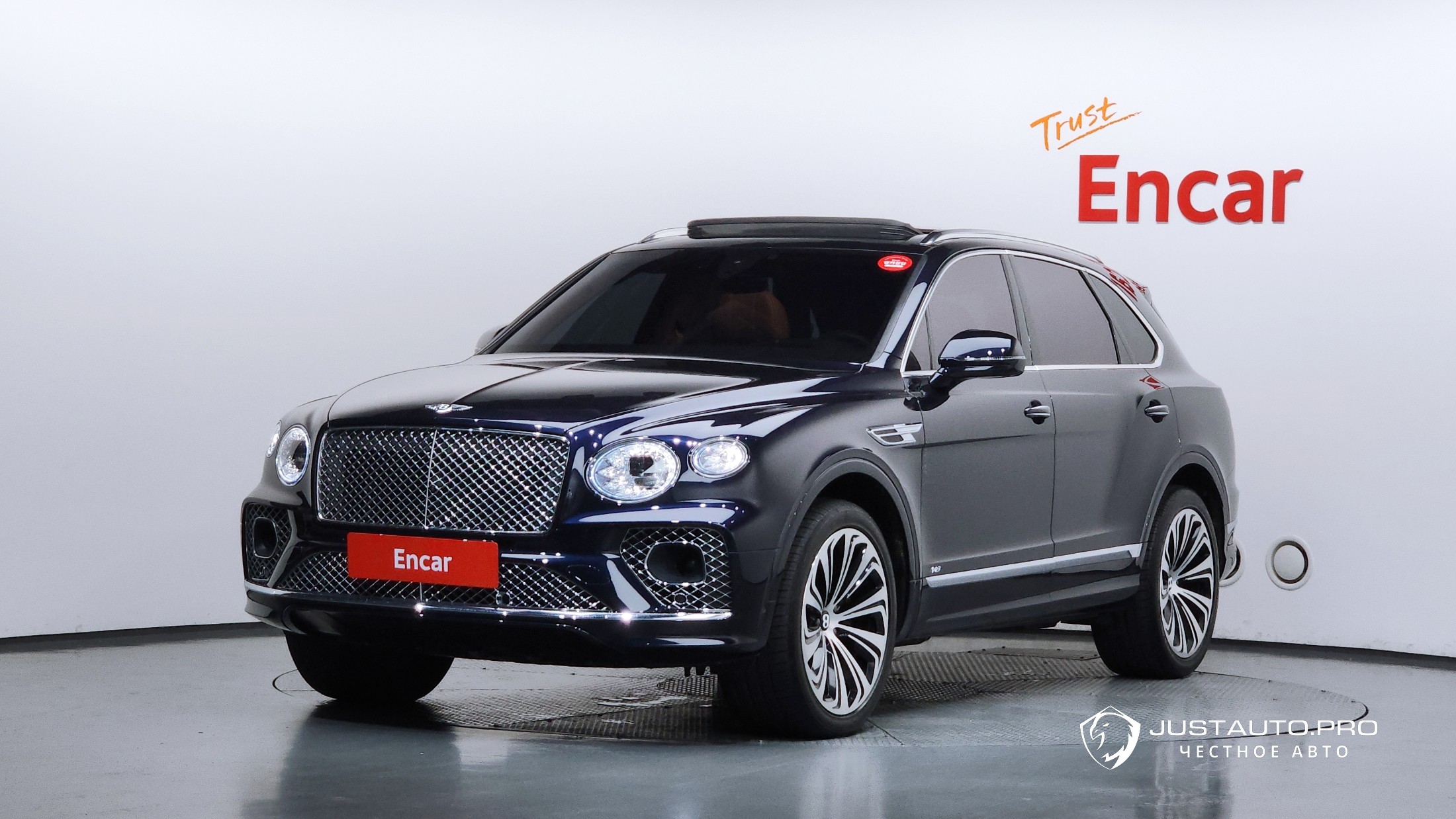 Автомобиль Bentley Bentayga