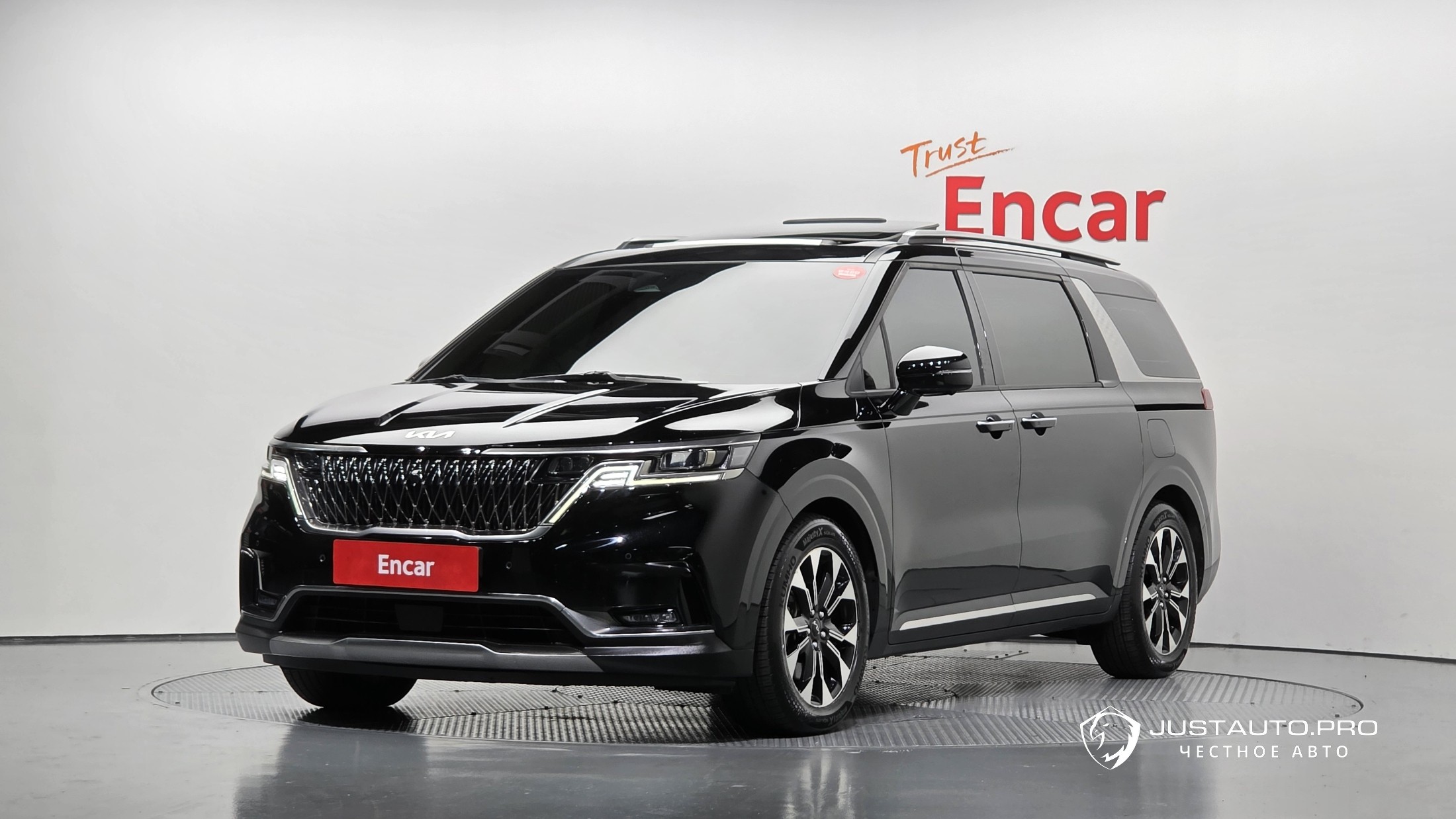 Автомобиль Kia Canival