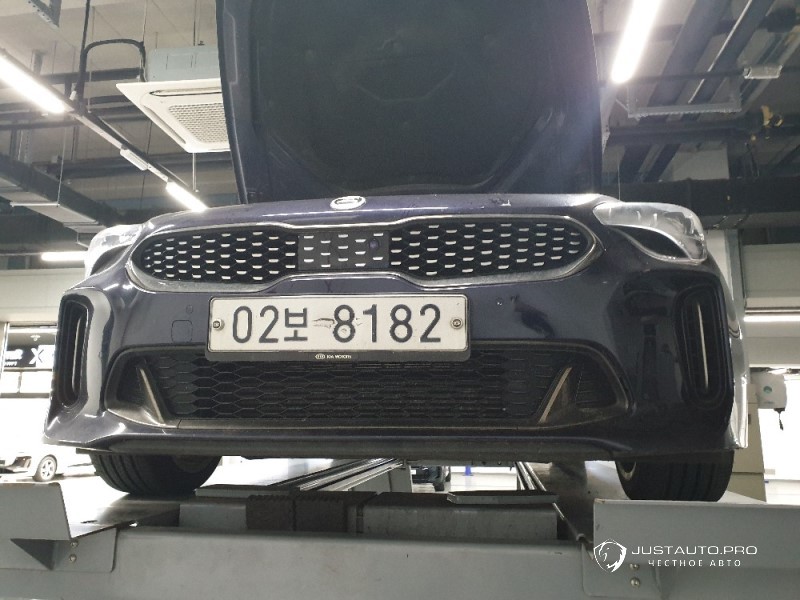 Автомобиль Kia Stinger