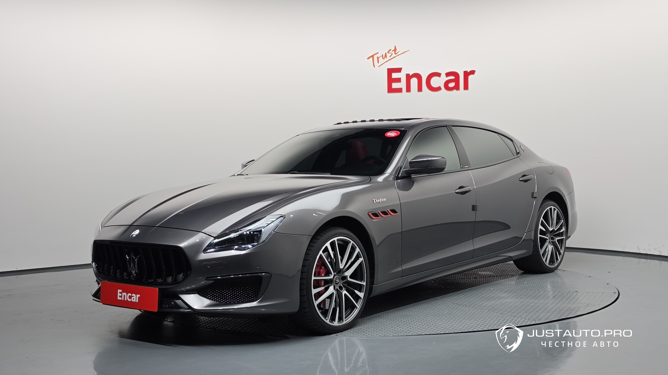 Автомобиль Maserati Quattroporte