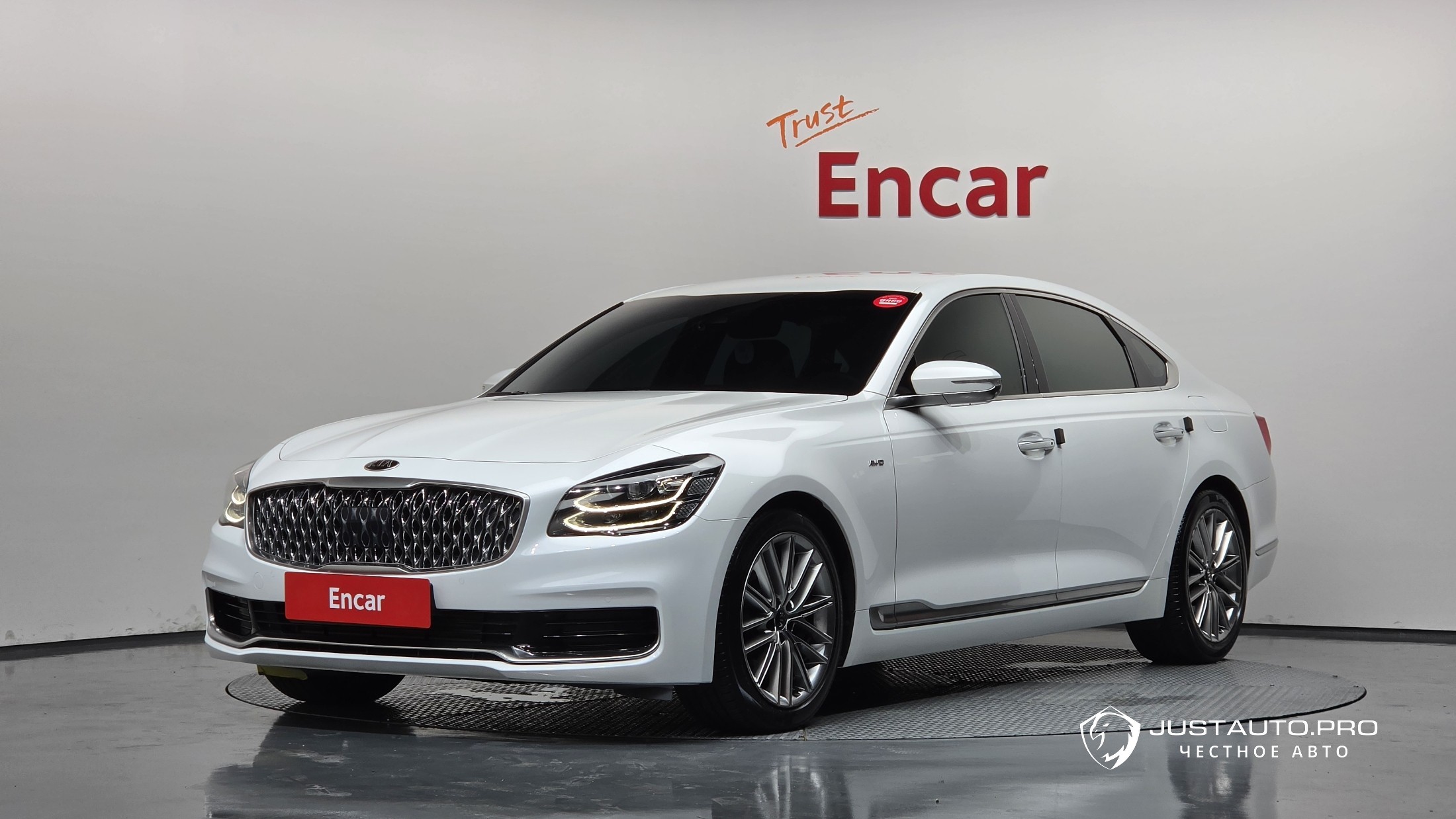 Автомобиль Kia K9