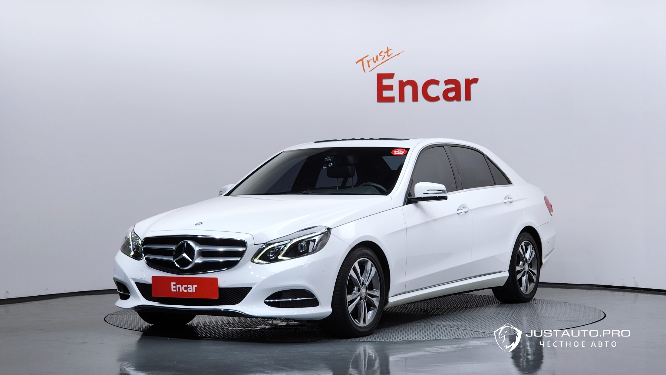 Автомобиль Mercedes-Benz E-Class