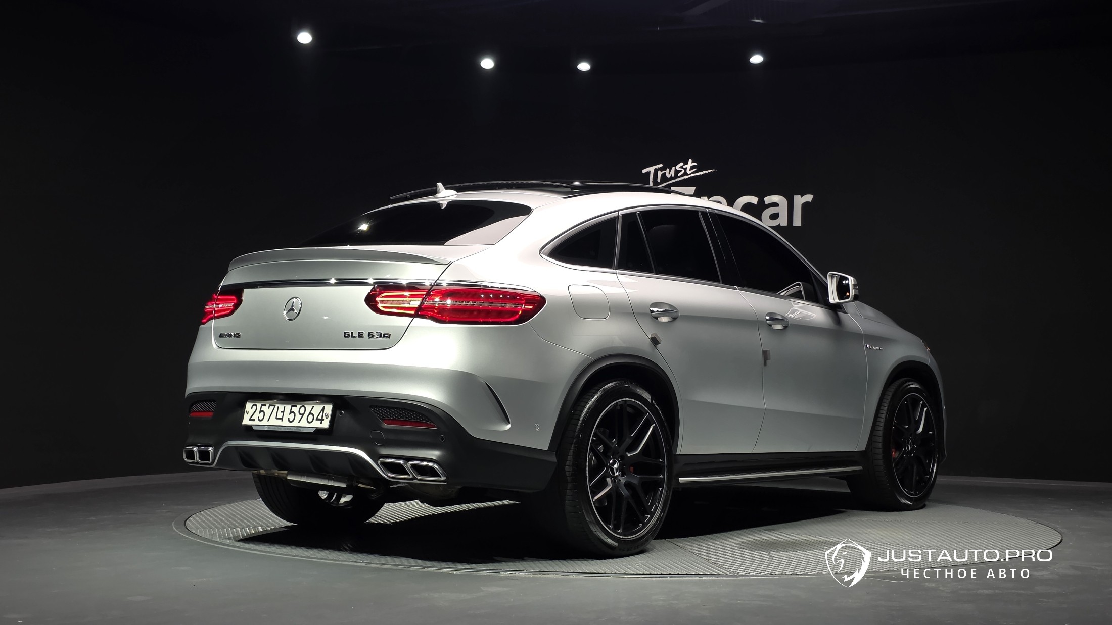 Автомобиль Mercedes-Benz GLE-Class