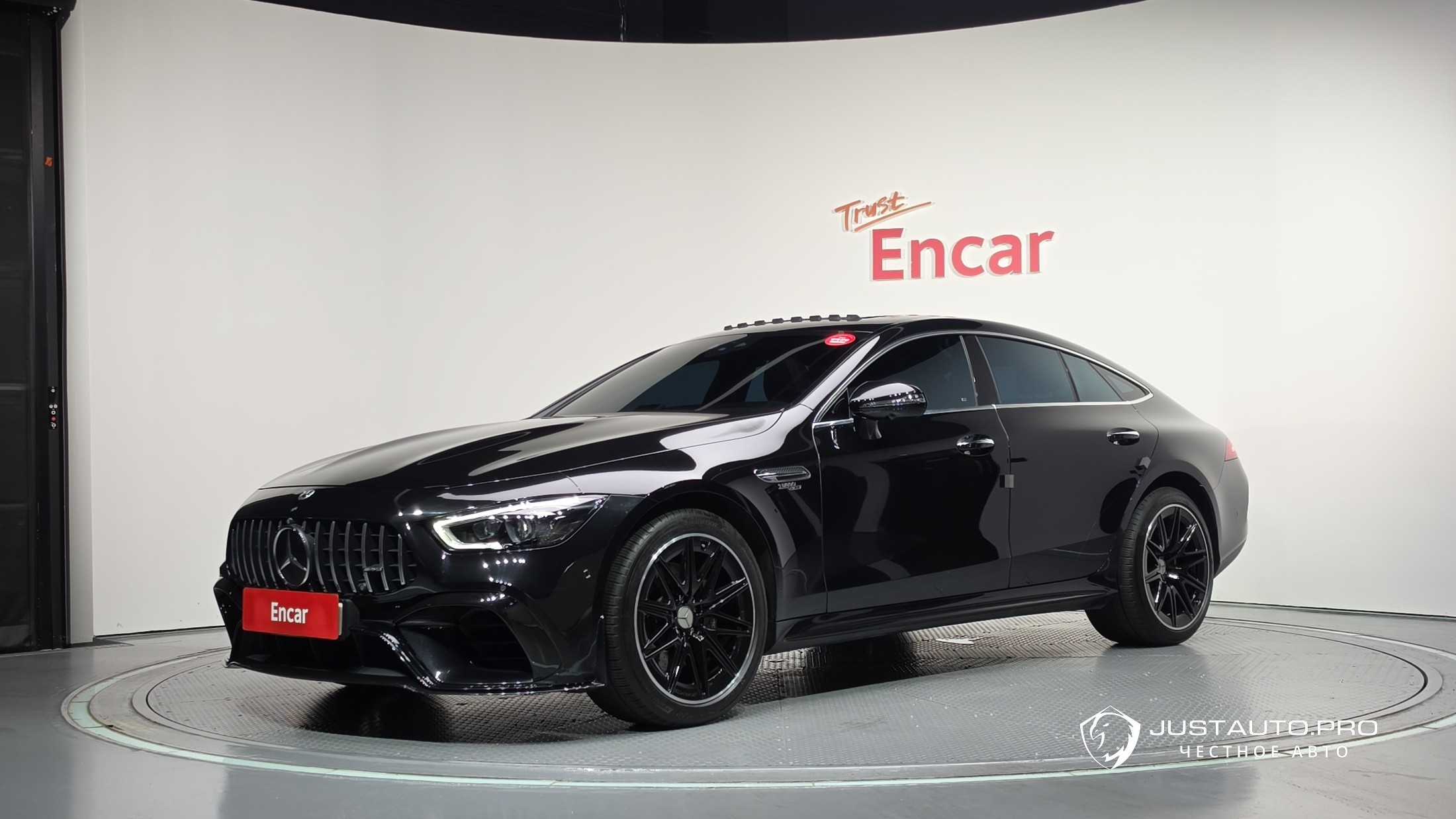 Автомобиль Mercedes-Benz AMG GT