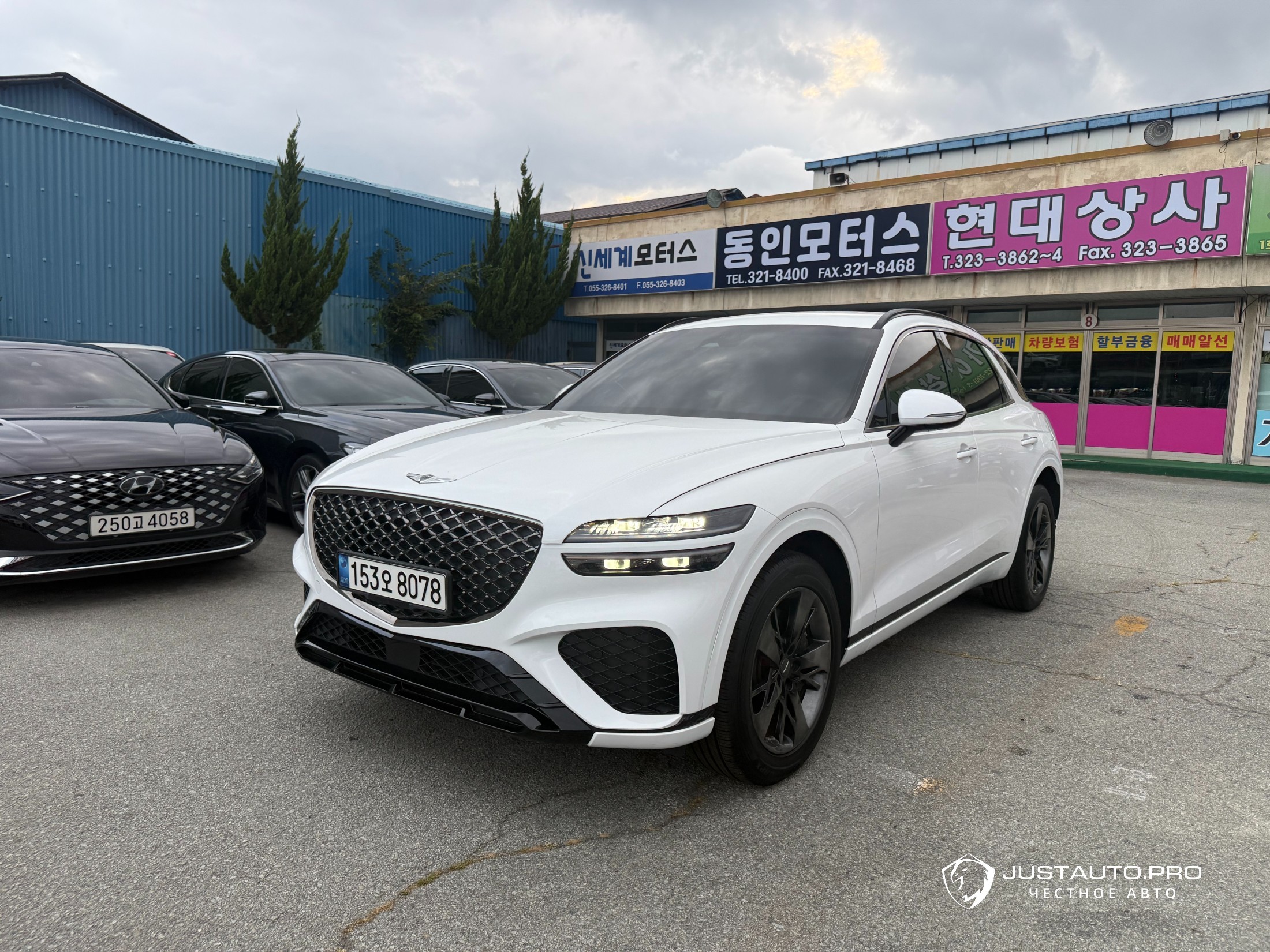 Автомобиль Genesis GV70