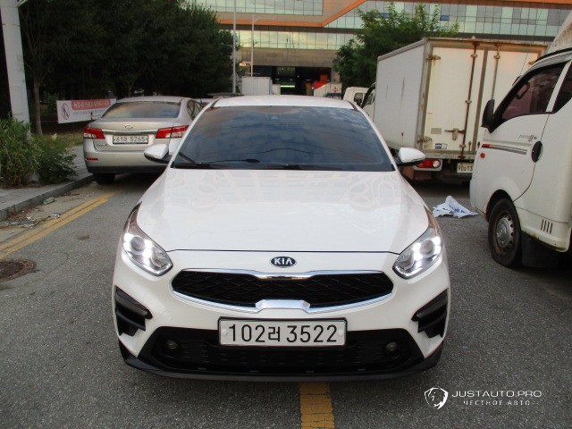 Автомобиль Kia K3