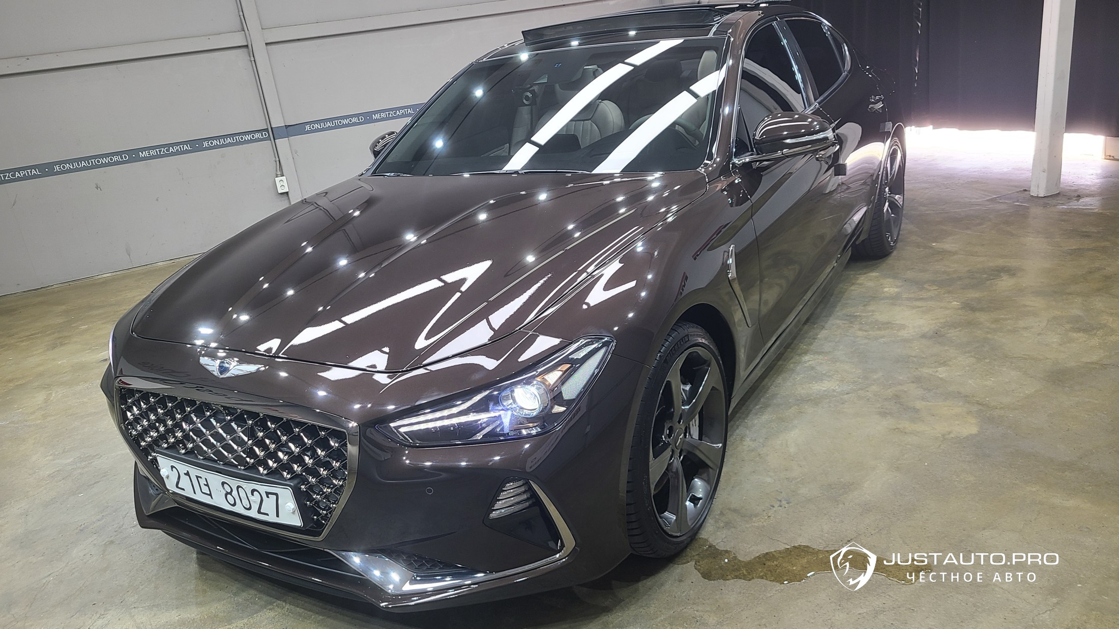 Автомобиль Genesis G70