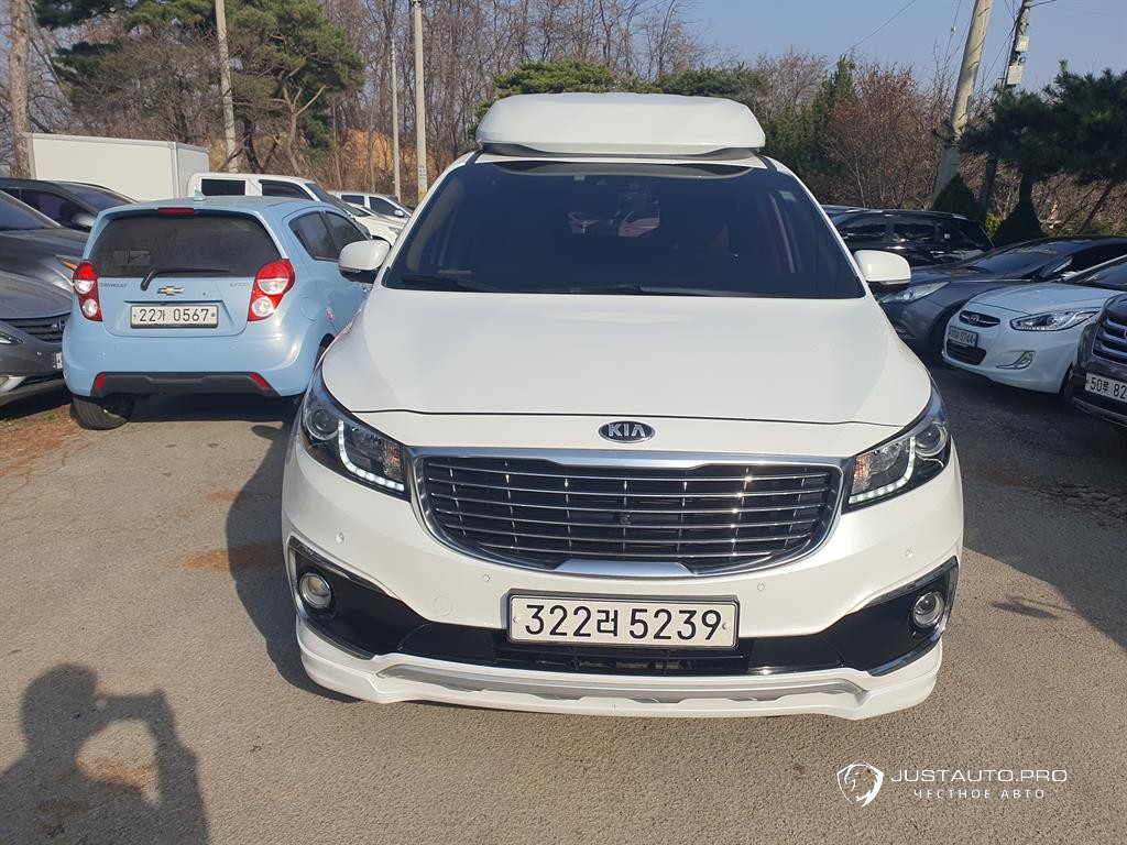 Автомобиль Kia Canival