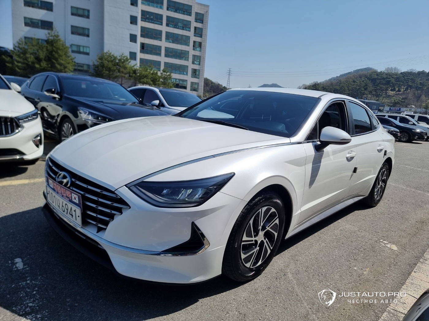 Автомобиль Hyundai Sonata