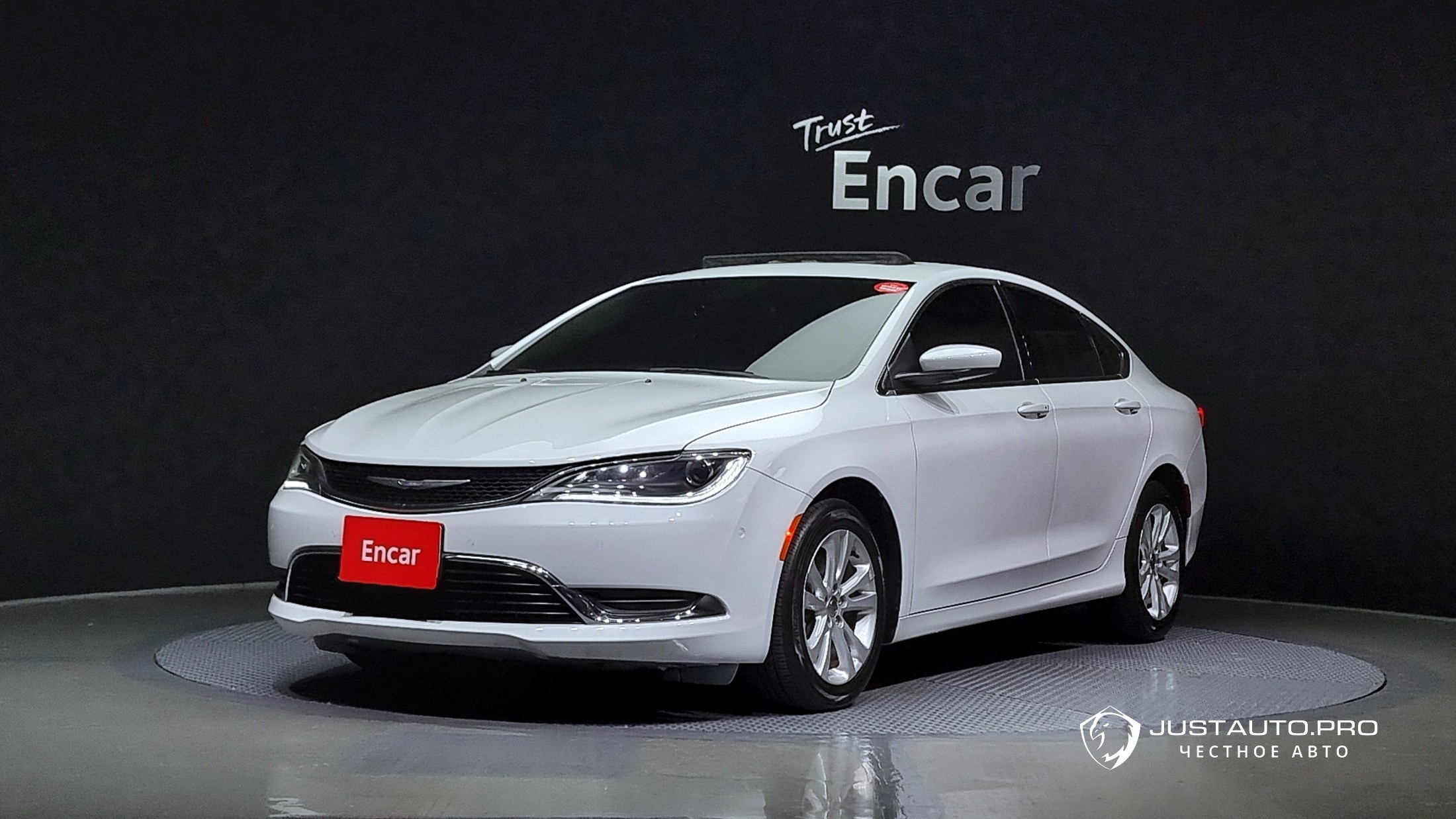 Автомобиль Chrysler 200