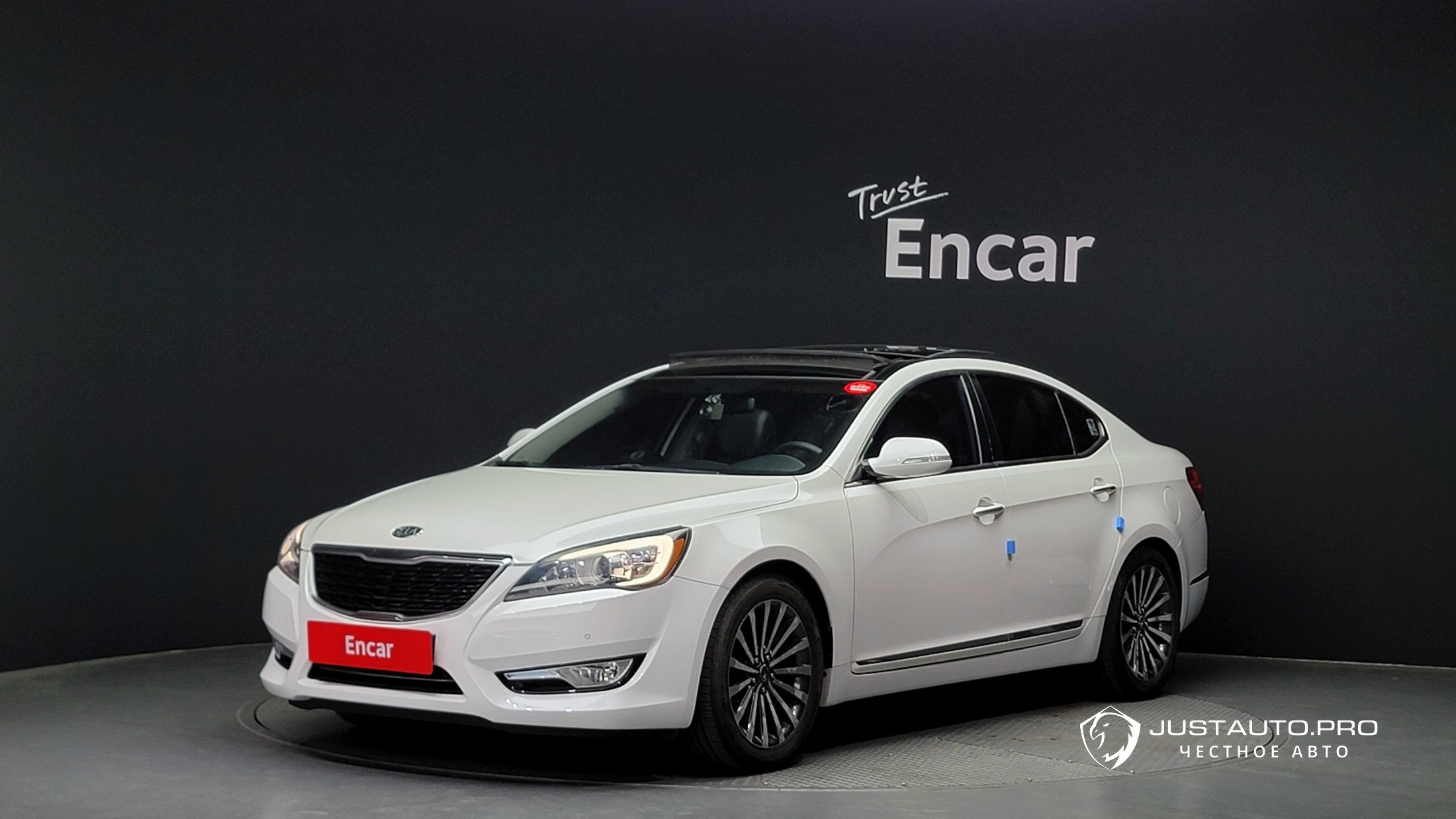 Автомобиль Kia K7