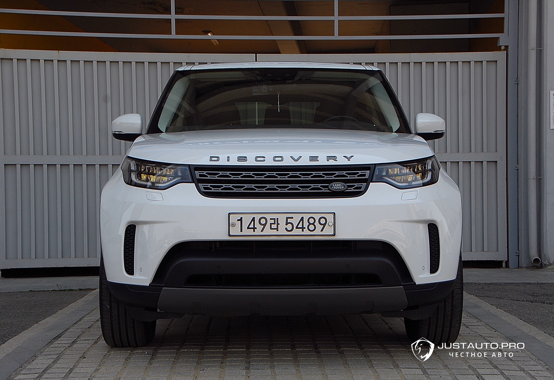 Автомобиль Land Rover Discovery