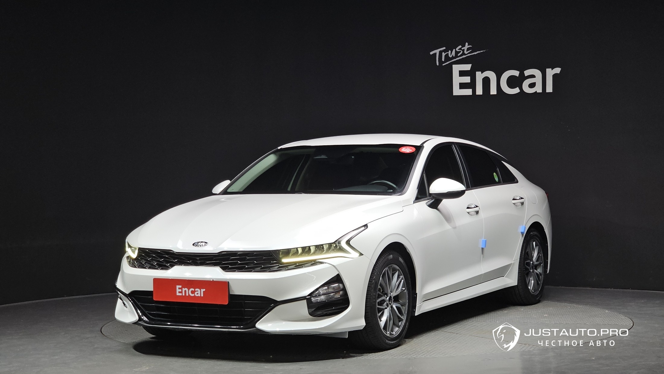 Автомобиль Kia K5