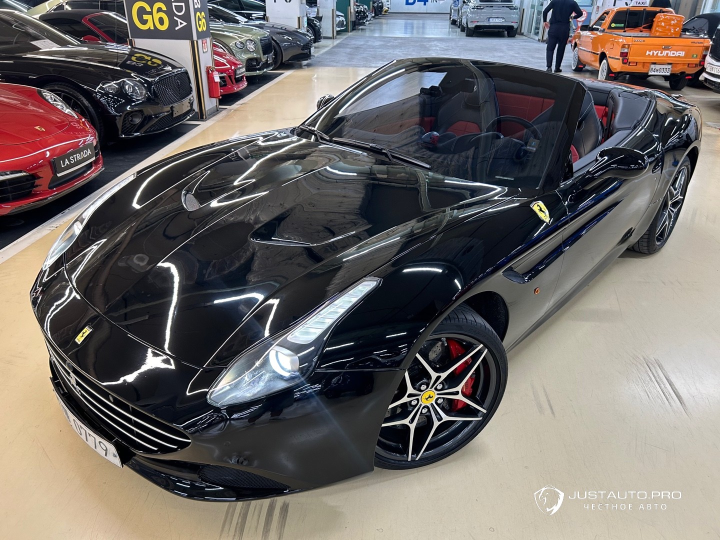 Автомобиль Ferrari California