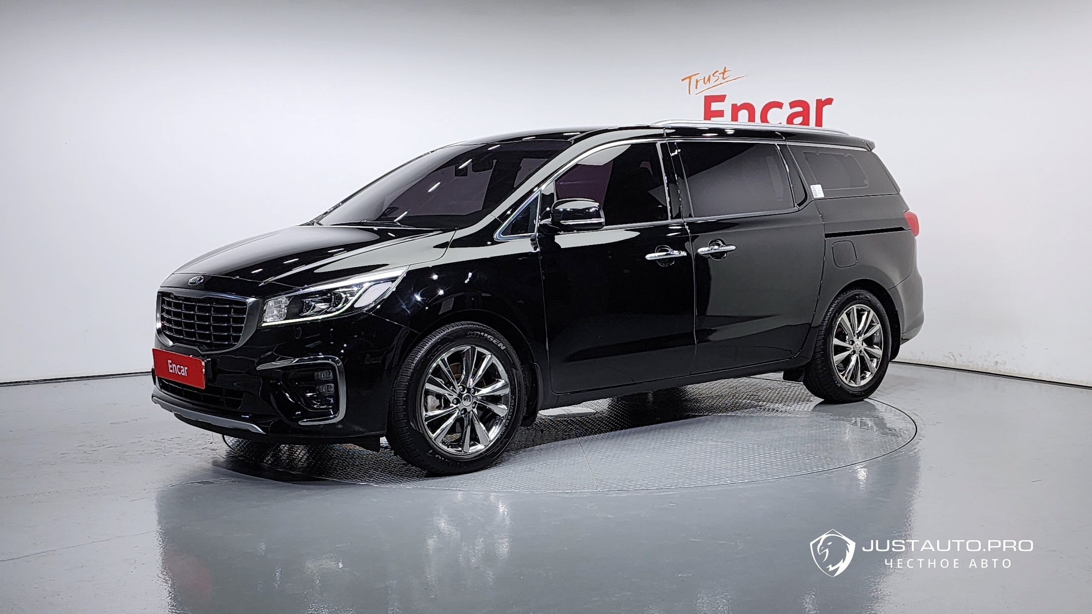 Автомобиль Kia Canival