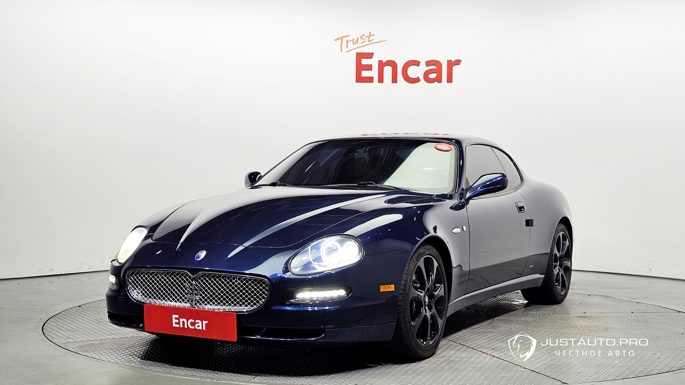 Автомобиль Maserati Coupe