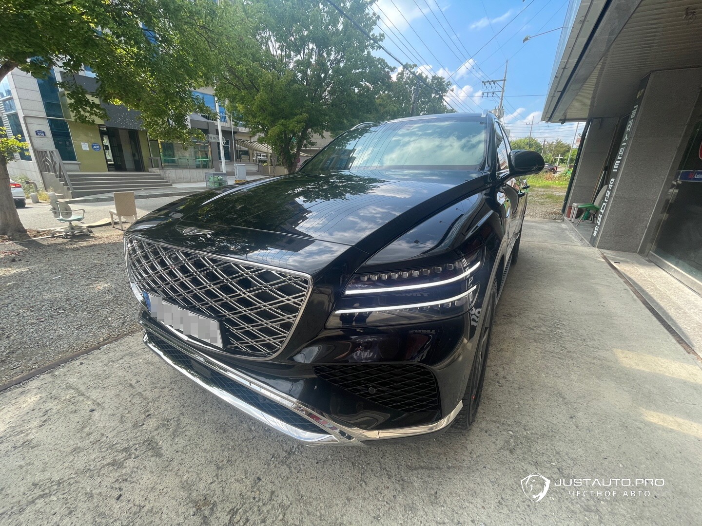 Автомобиль Genesis GV80
