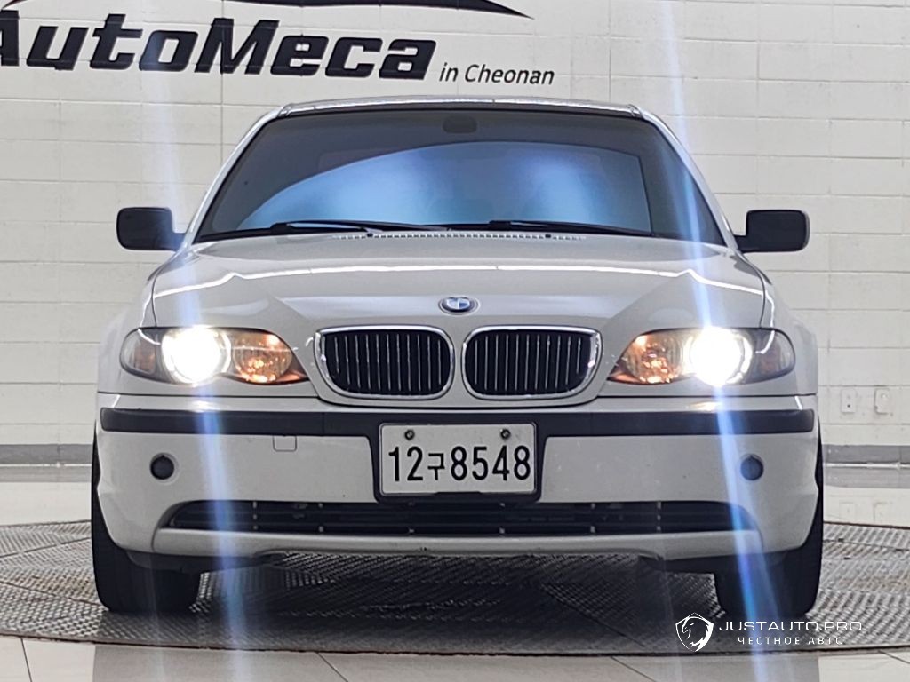 Автомобиль BMW 3-Series