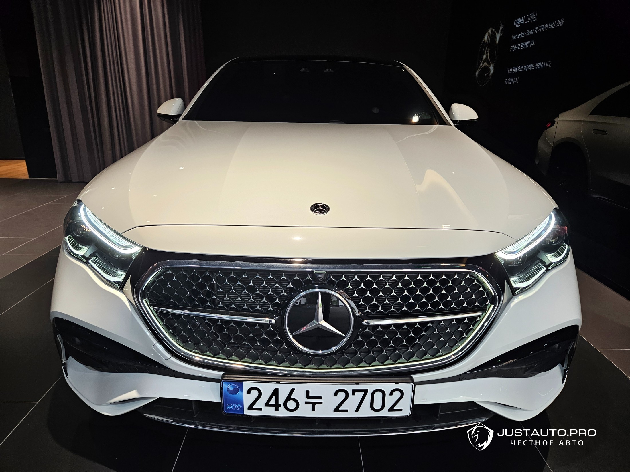 Автомобиль Mercedes-Benz E-Class