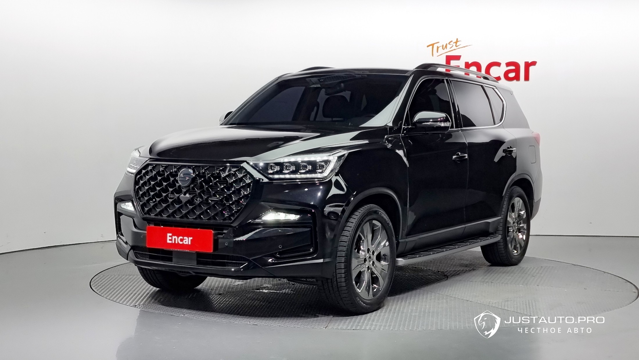 Автомобиль KG_Mobility_Ssangyong Rexton