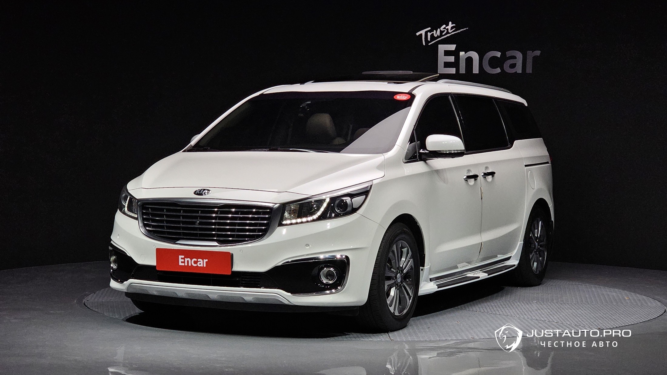 Автомобиль Kia Canival