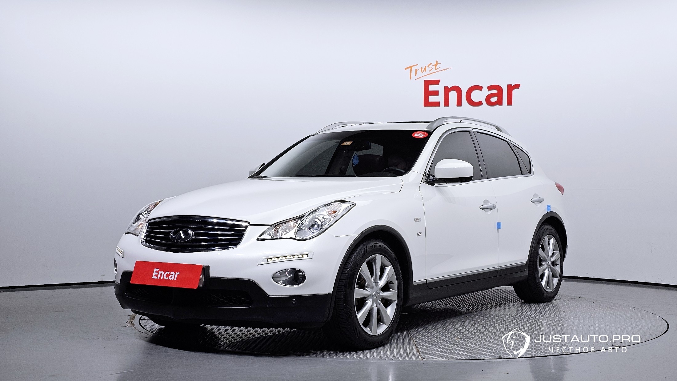 Автомобиль Infiniti QX50