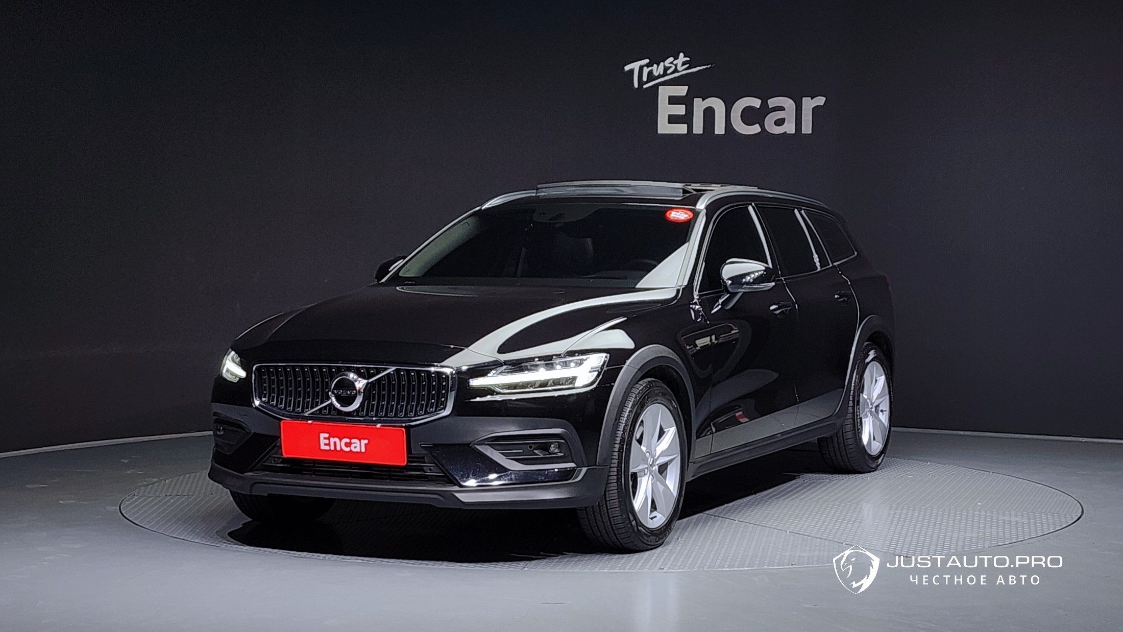 Автомобиль Volvo V60
