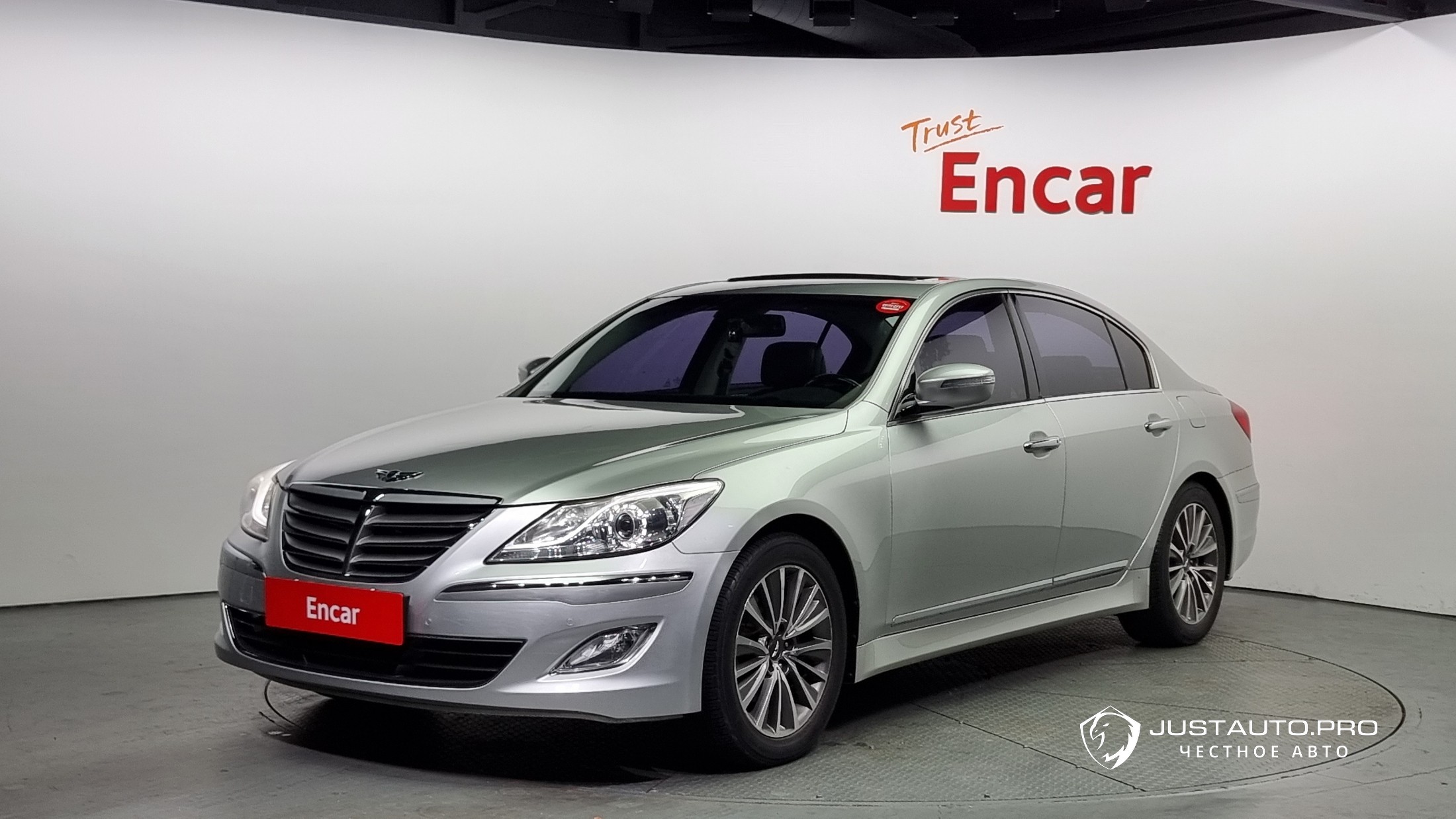Автомобиль Hyundai Genesis