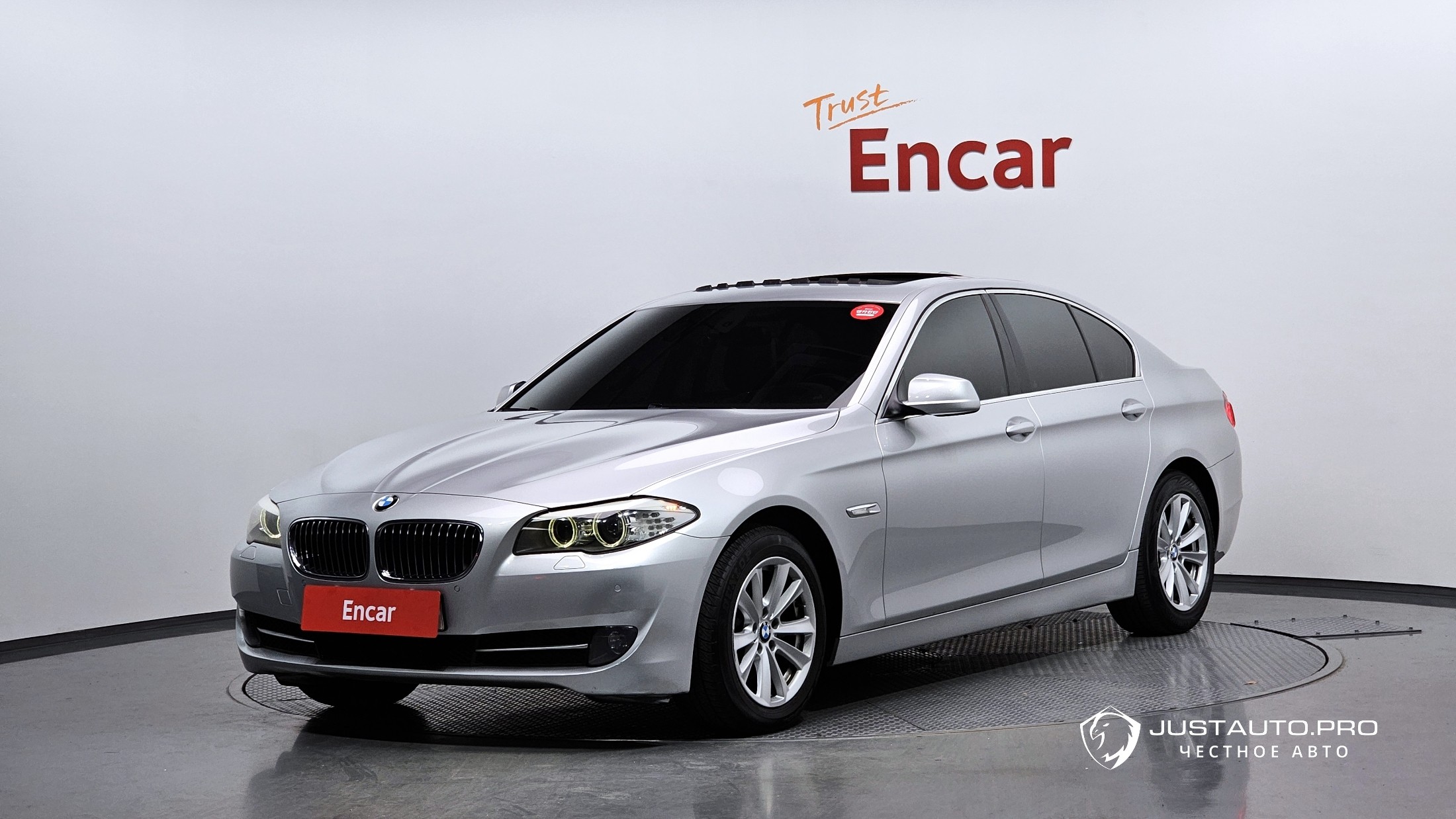 Автомобиль BMW 5-Series