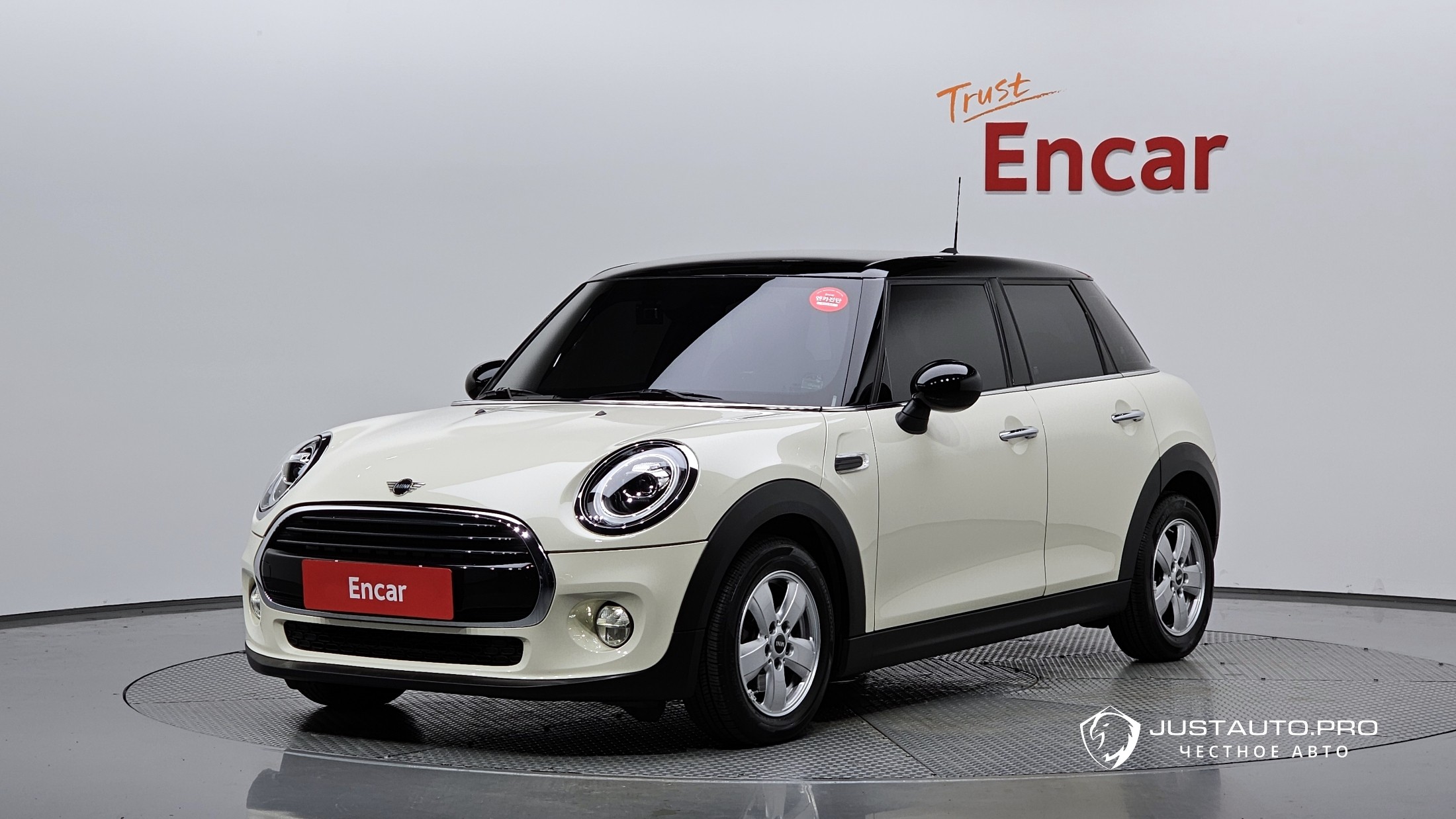 Автомобиль Mini Cooper