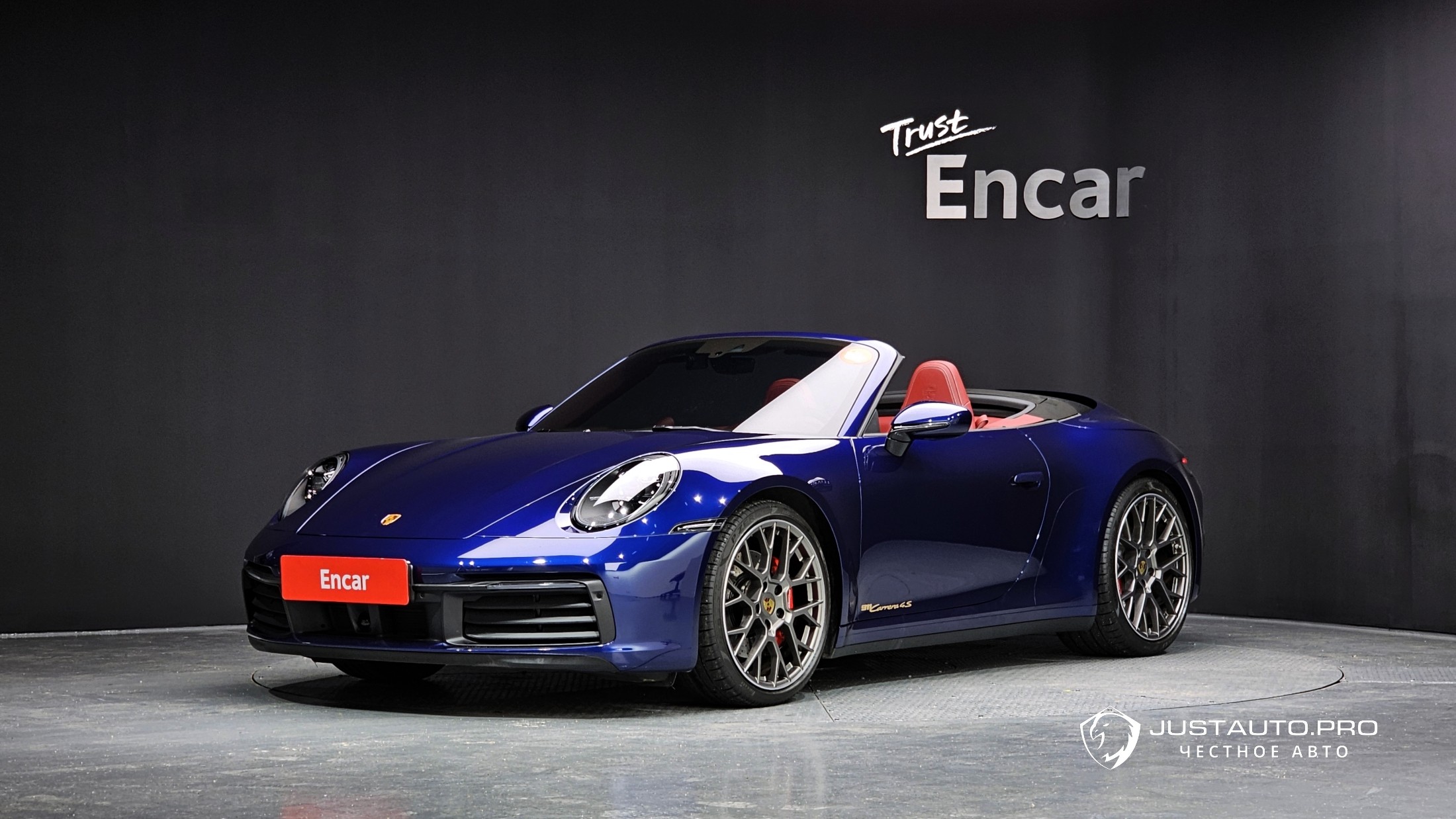 Автомобиль Porsche 911