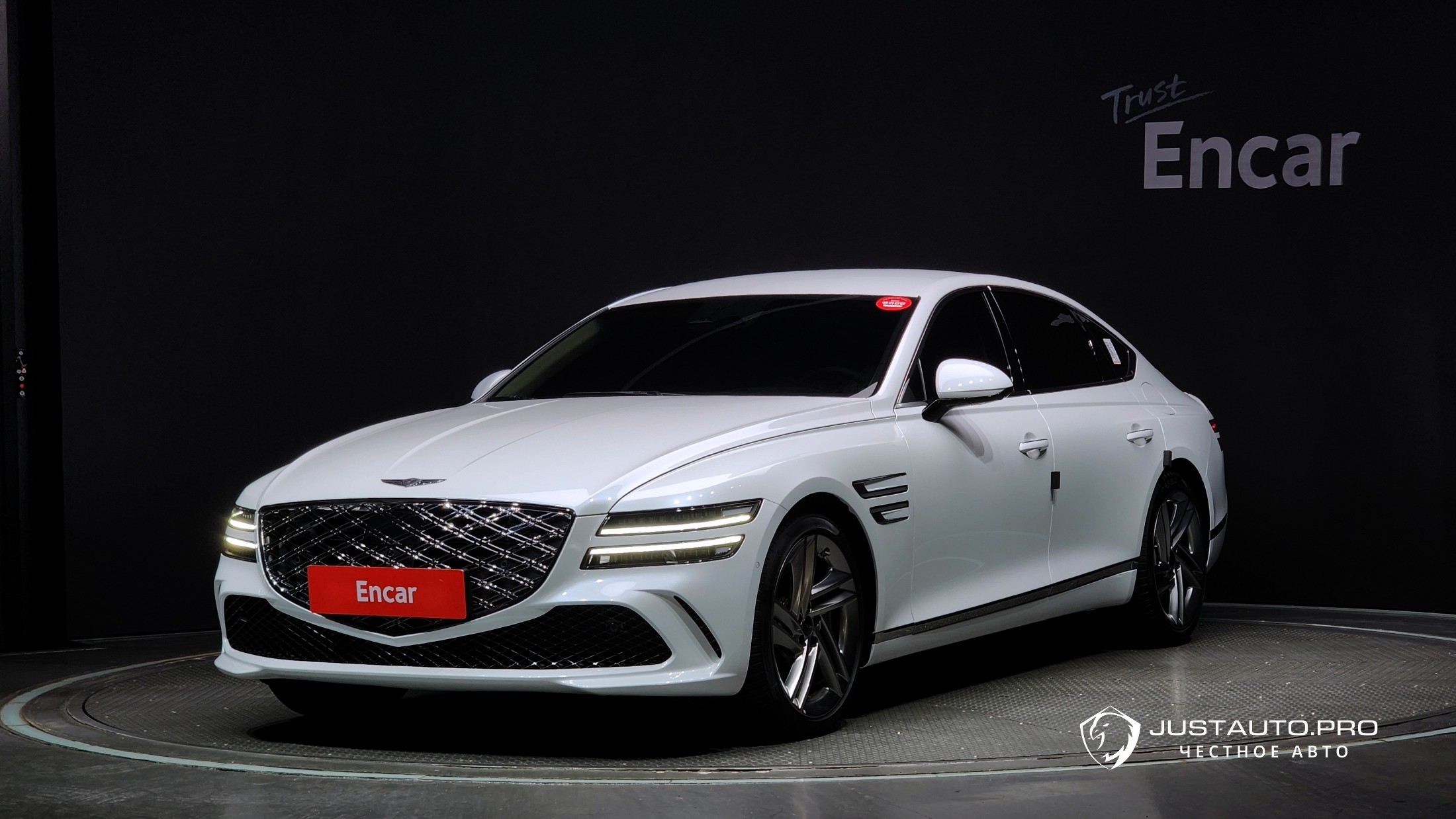 Автомобиль Genesis G80