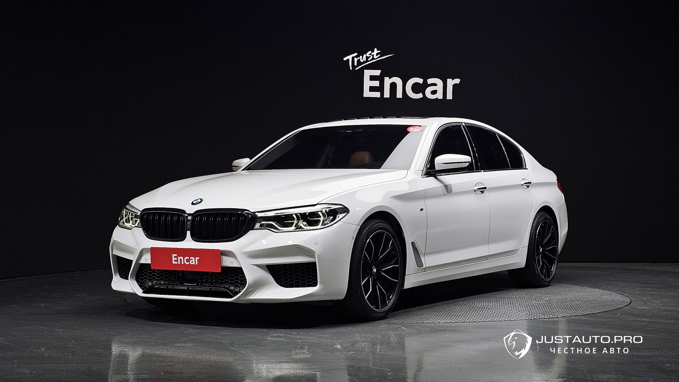 Автомобиль BMW 5-Series