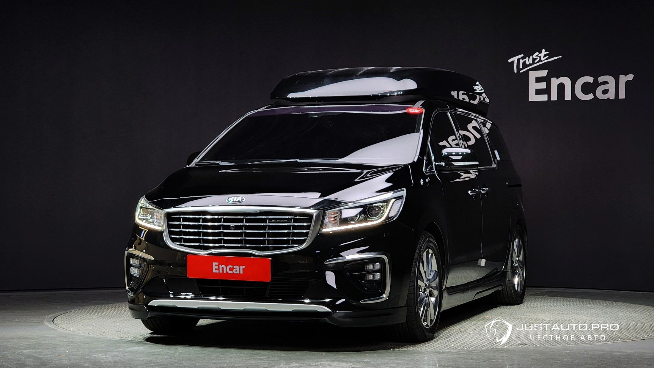 Автомобиль Kia Canival