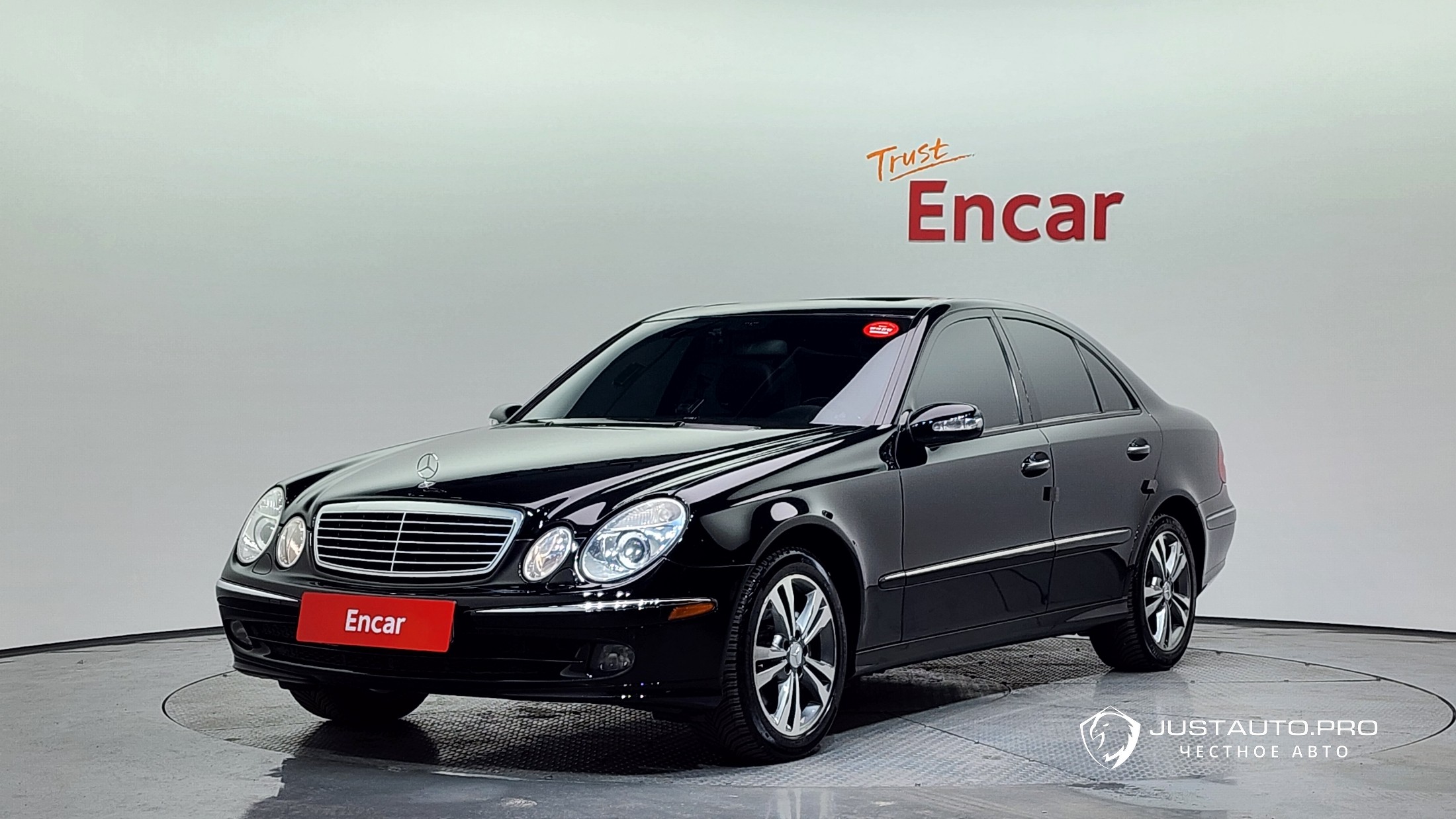 Автомобиль Mercedes-Benz E-Class