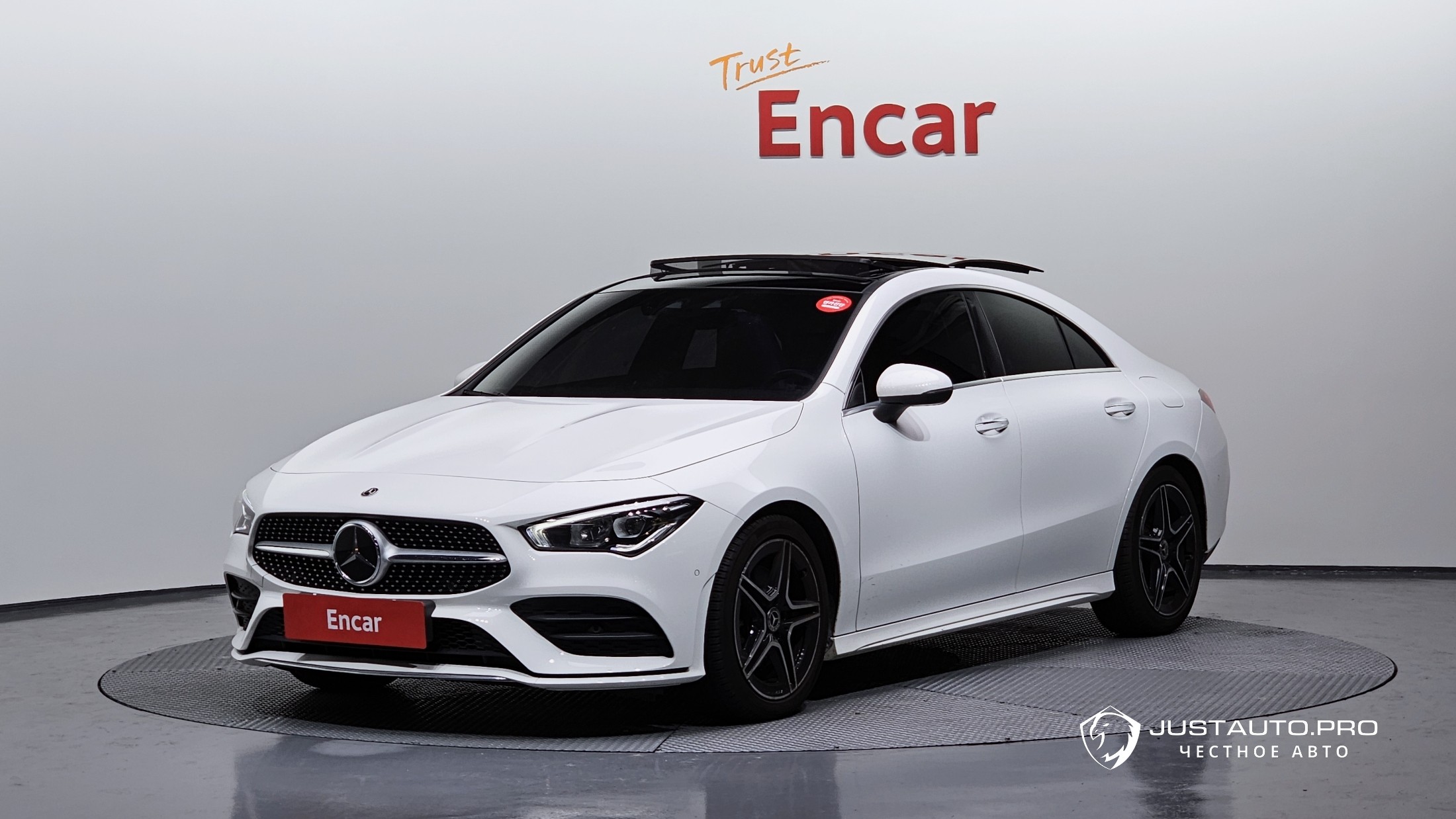 Автомобиль Mercedes-Benz CLA-Class