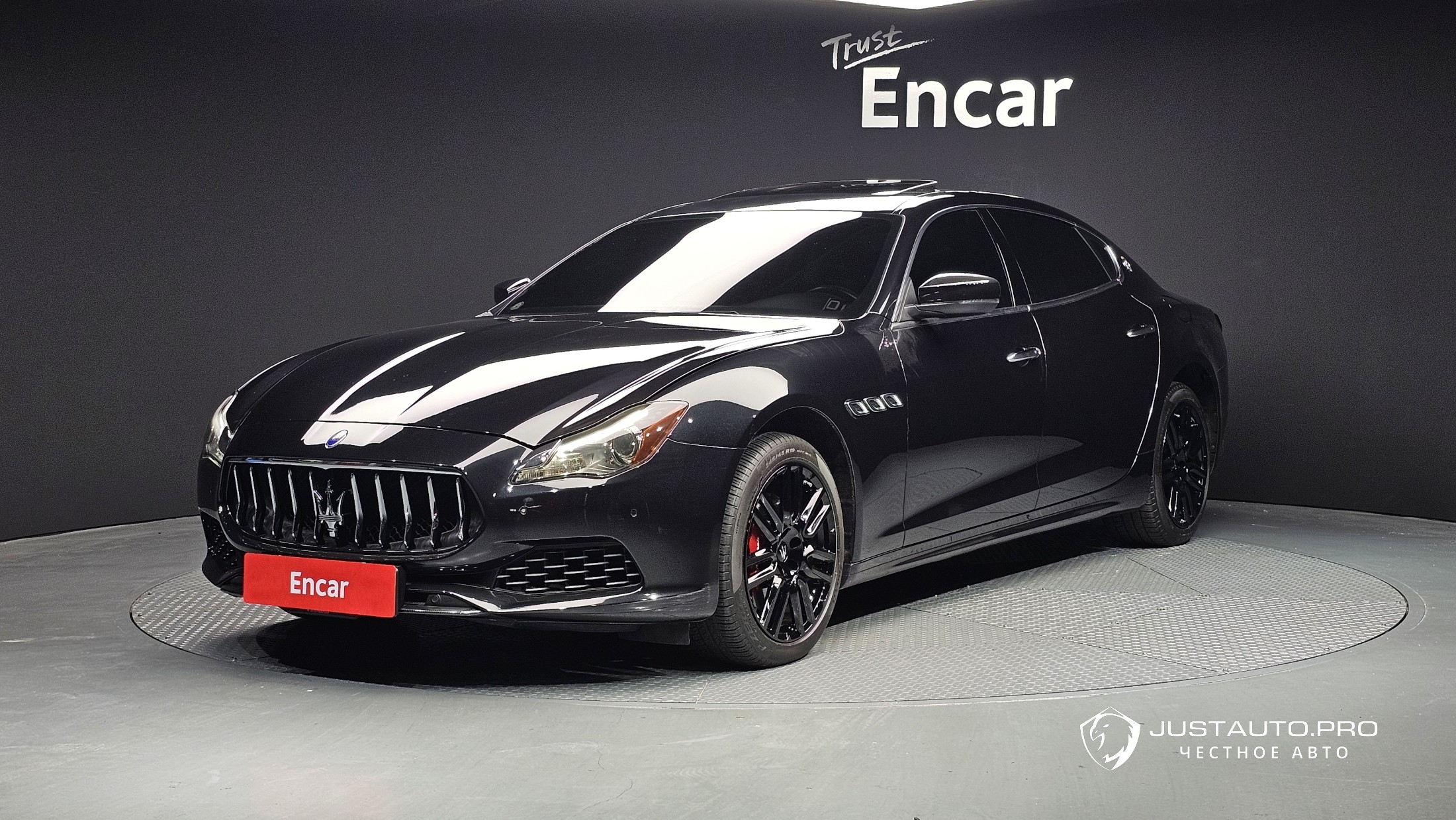 Автомобиль Maserati Quattroporte