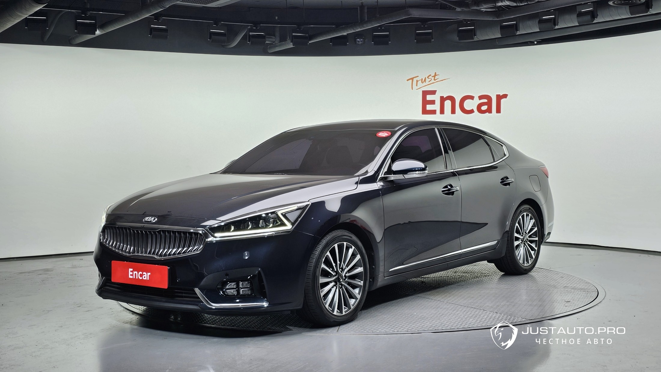 Автомобиль Kia K7